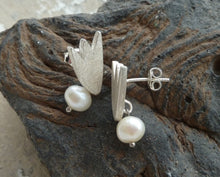 Load image into Gallery viewer, Tulpenohrstecker