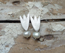 Load image into Gallery viewer, Tulpenohrstecker