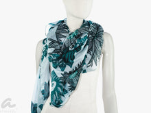 Load image into Gallery viewer, Seidenschal Flower Art