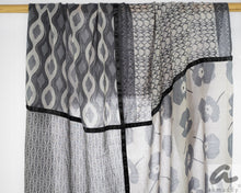 Load image into Gallery viewer, Wollschal Quadrato